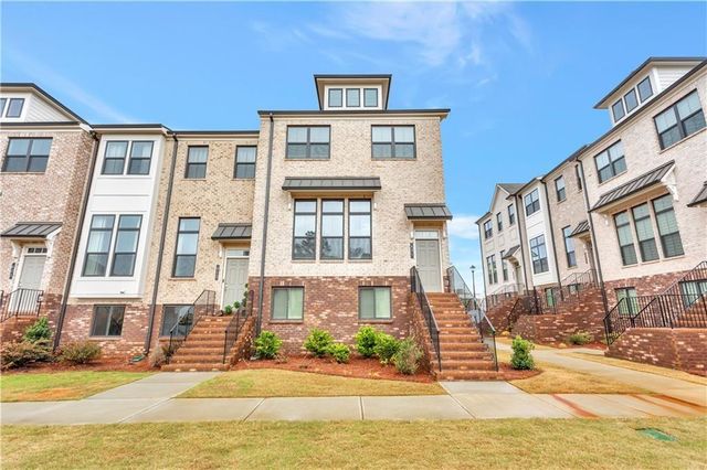 $649,000 | 605 Fairview Circle | Roswell