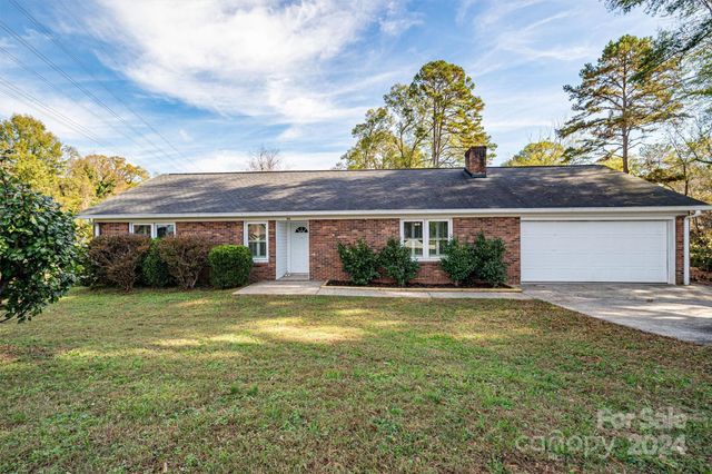 $324,900 | 1818 Belmar Drive | Southwest Gastonia