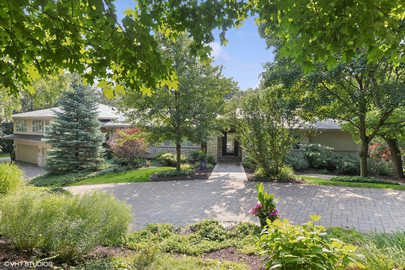 a view of backyard with green space