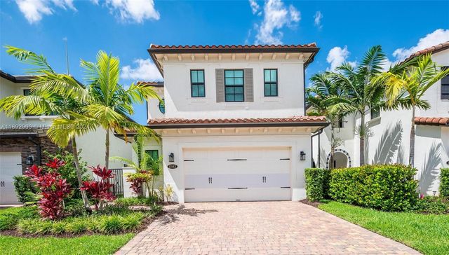 $950,000 | 11843 Southwest 13th Court | Pembroke Lakes South