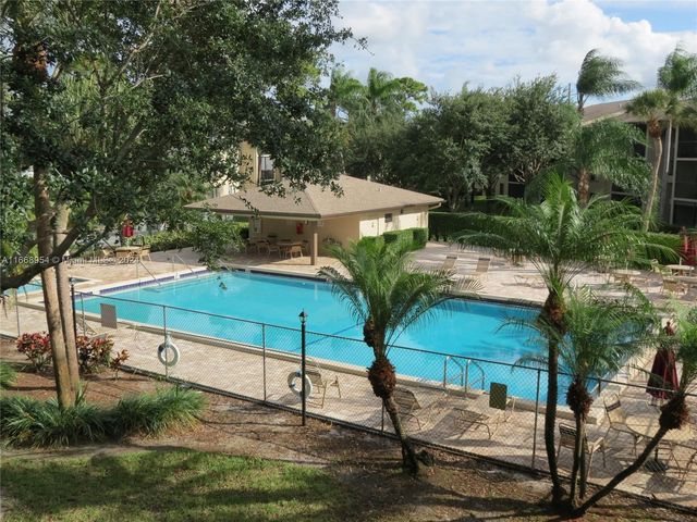 $1,995 | 202 Foxtail Drive, Unit C2 | Greenacres