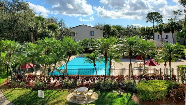 $1,995 | 202 Foxtail Drive, Unit C2 | Greenacres