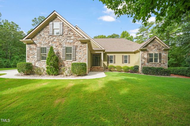 $975,000 | 245 American Court | New Hope Township - Chatham County