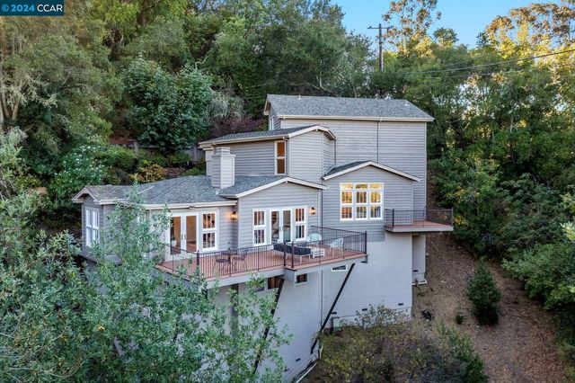 $1,850,000 | 214 Canon Drive | Orinda Park