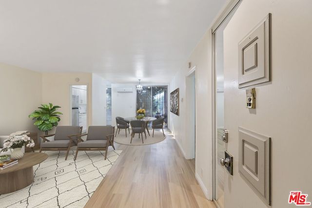 $499,000 | 4255 West 5th Street, Unit 209 | Hancock Park-Wilshire