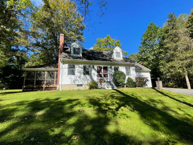 $515,000 | 73 South Kent Road | New Milford