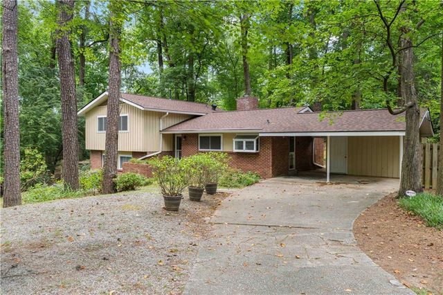 $645,000 | 669 Carriage Drive Northeast | Mt. Vernon Woods