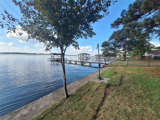 $349,000 | 20635 Appaloosa Trail | Indian Shores