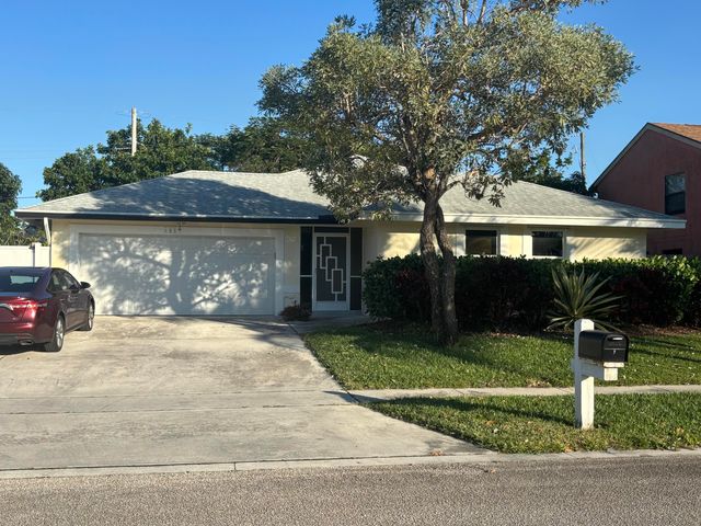 $575,000 | 600 Northwest 9th Court | Boynton Beach