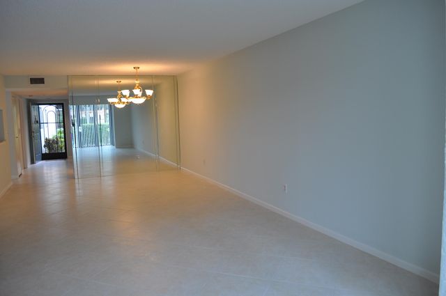 $2,100 | 15342 Lakes Of Delray Boulevard, Unit 89 | Kings Point