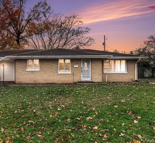 $215,000 | 2229 Frances Avenue | Pleasant-Prairie