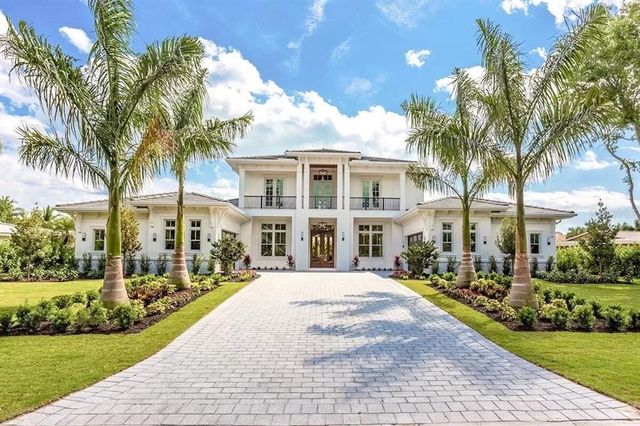 $3,375,000 | 680 Longview Drive | Longboat Shores