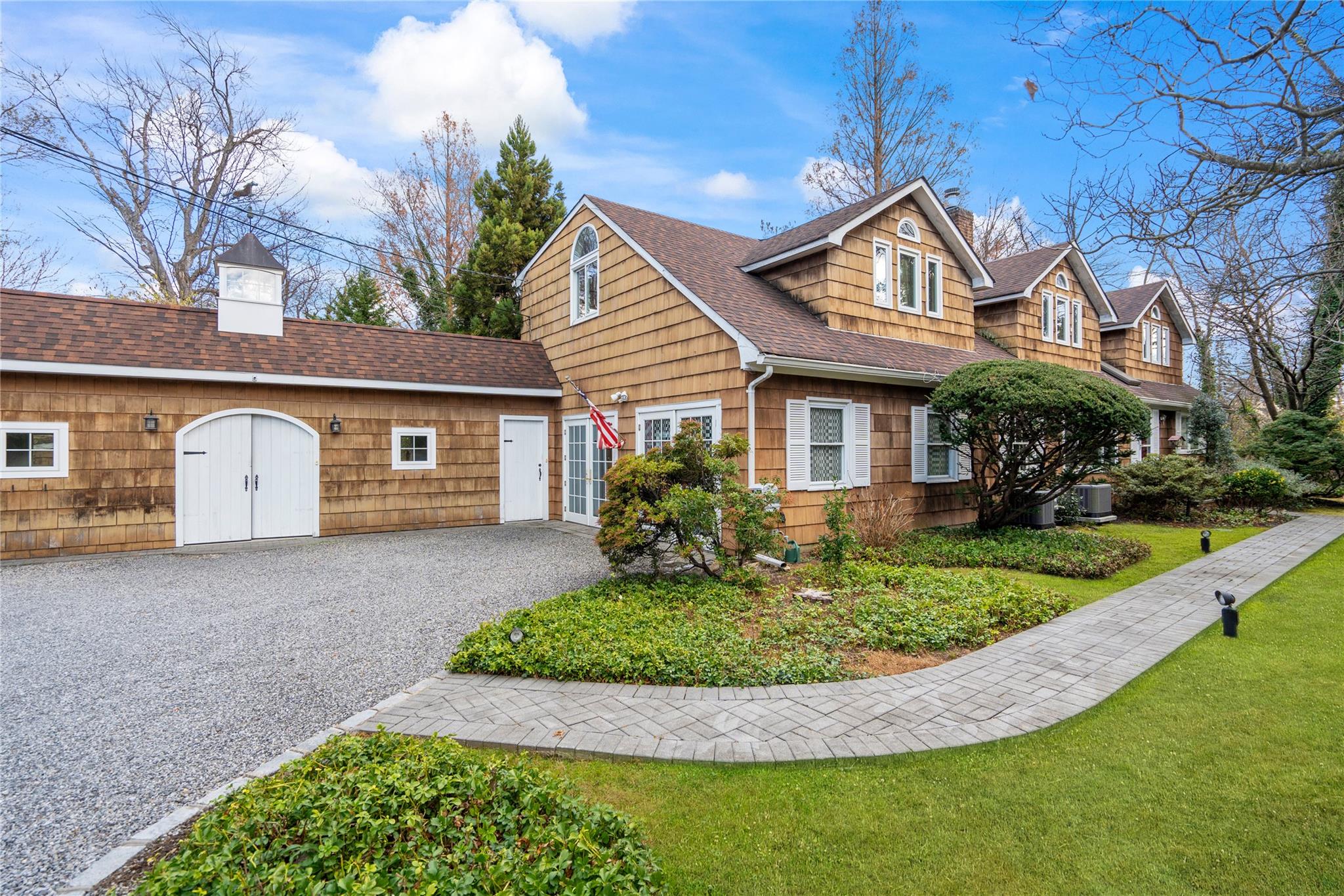 View of front of property featuring a front yard