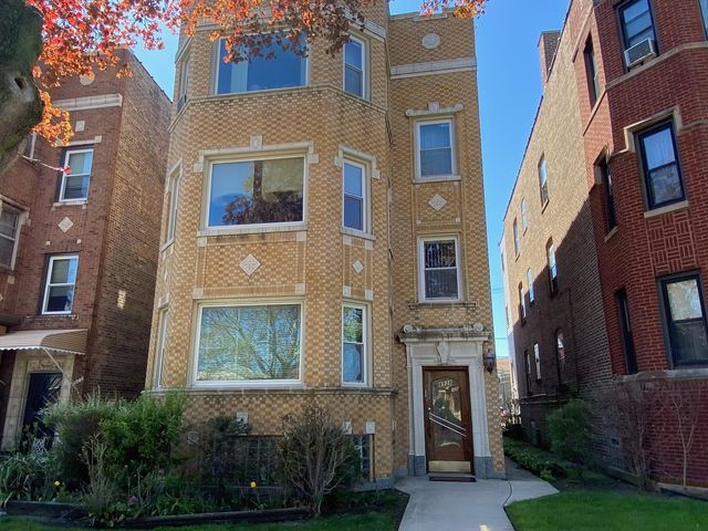 $1,300 | 8938 South Harper Avenue, Unit 2 | Calumet Heights