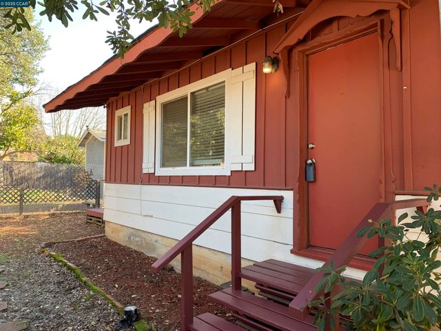 $1,350 | 1730 6th Street | The Alameda