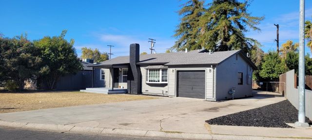 $445,000 | 809 Badgley Drive | Central Modesto