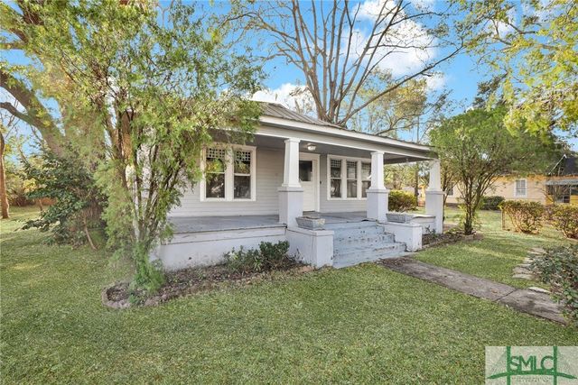 $225,000 | 1911 Capital Street | Twickenham