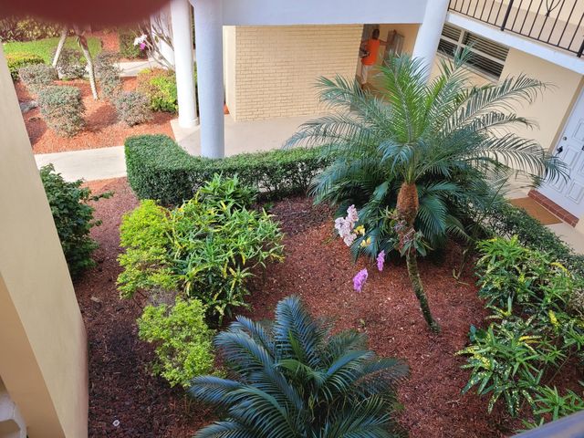 $248,000 | 19 Colonial Club Drive, Unit 200 | Boynton Beach