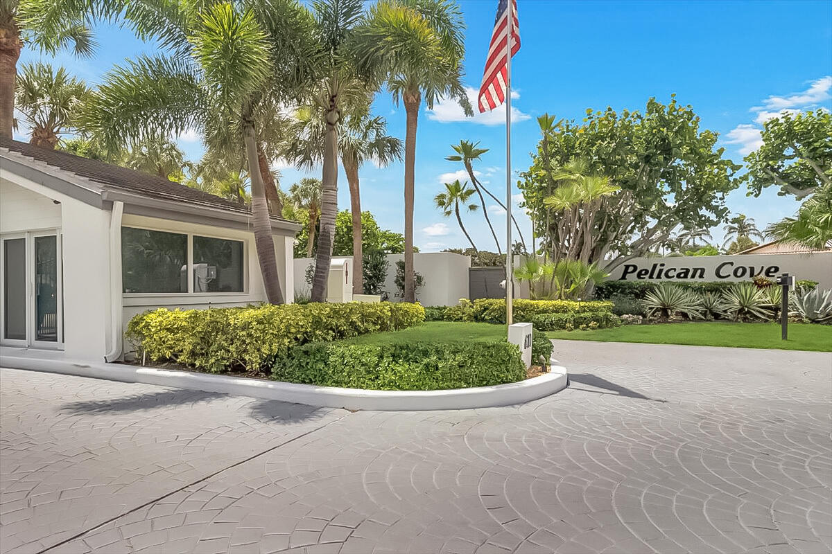 Secure Entrance to Pelican Cove