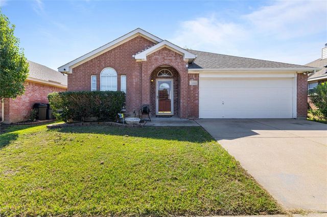 $350,000 | 3100 San Frando Drive | Northeast Central Arlington