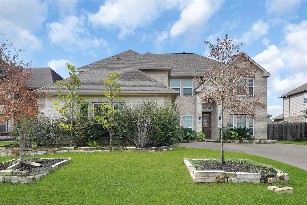 a view of a house with a swimming pool