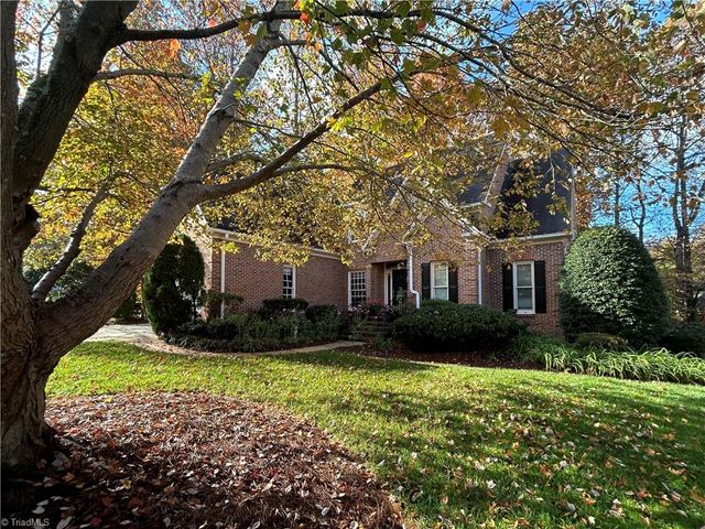 $516,000 | 1 Regal Court | Greensboro