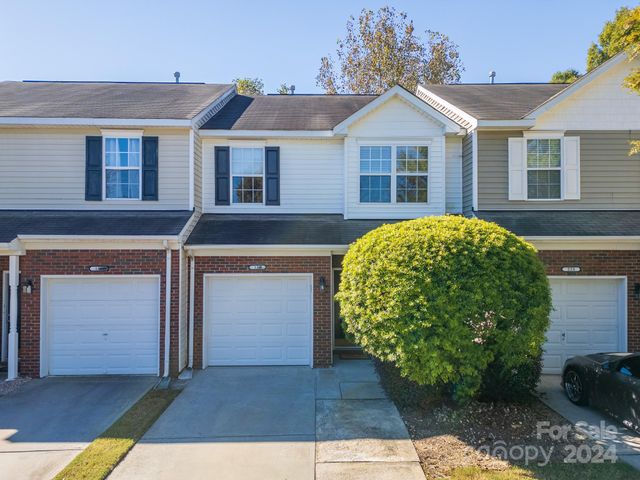 $324,999 | 130 Clydesdale Court | Stallings