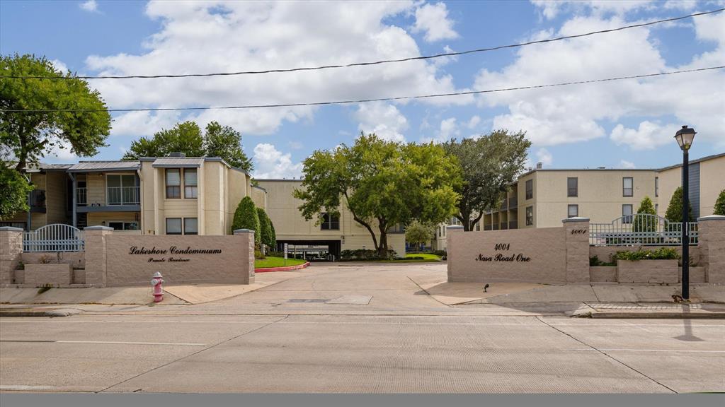 Welcoming, well-maintained condominium complex. 