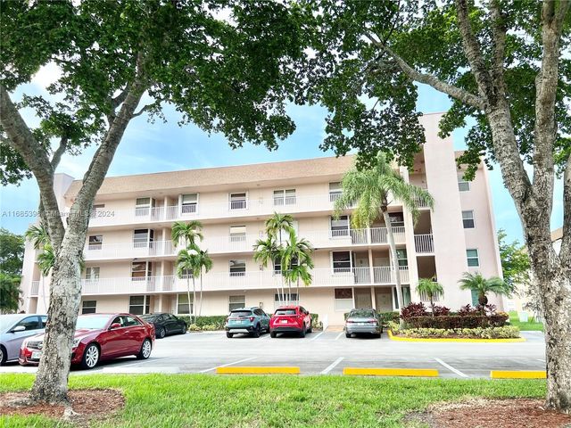 $235,000 | 2524 Northwest 104th Avenue, Unit 409 | Sunrise Lakes