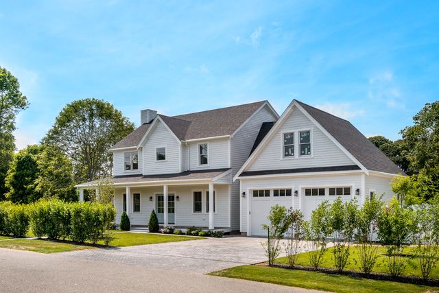 $2,350,000 | 30 Franklin Avenue | Martha's Vineyard