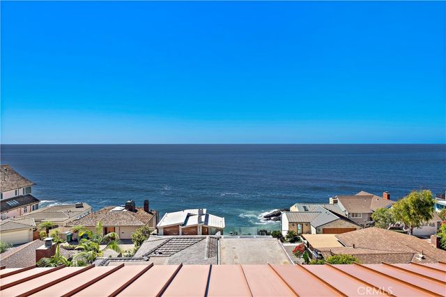 $4,500 | 2037 South Coast Highway, Unit 11 | Laguna Beach Village