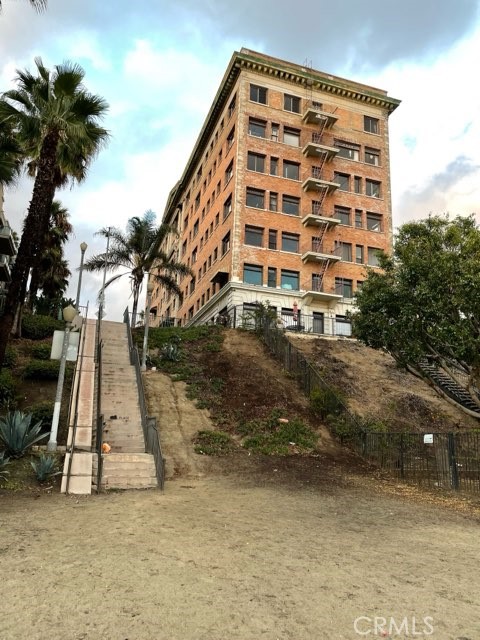 a view of a large building