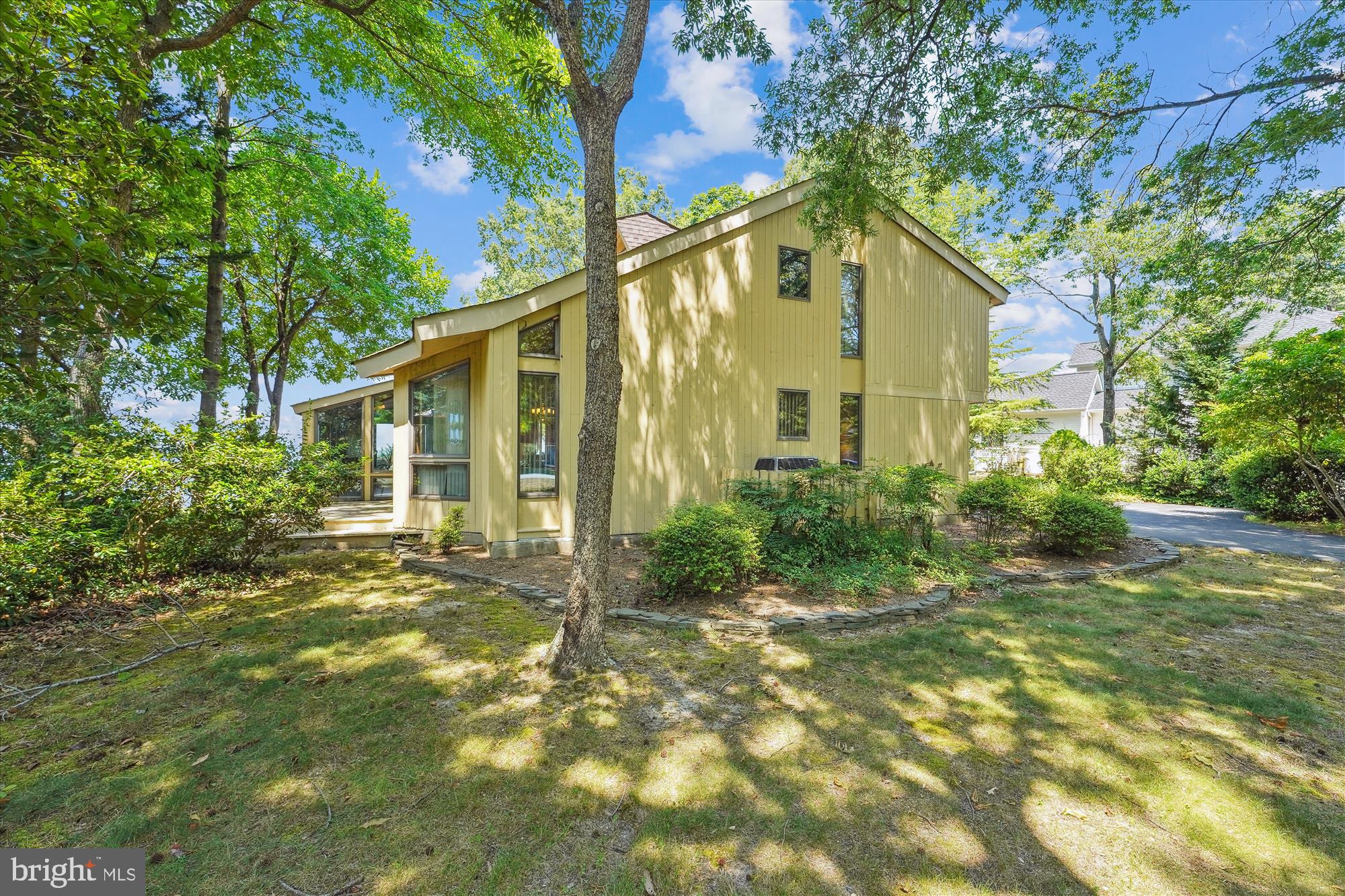 Classic Mid-Century Modern River Home