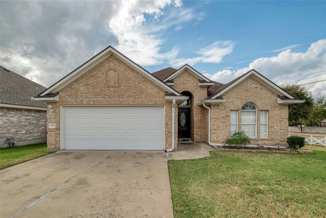 $375,000 | 2901 Flower Hill Drive | Round Rock