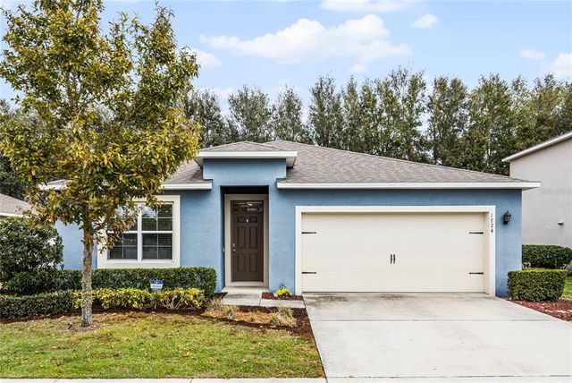 $419,900 | 1724 Point O Woods Court | Mount Dora