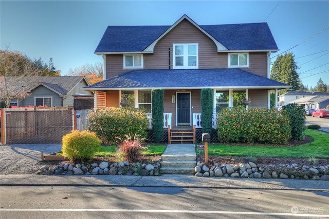 $645,000 | 623 North 7th Avenue Southwest | Tumwater Hill