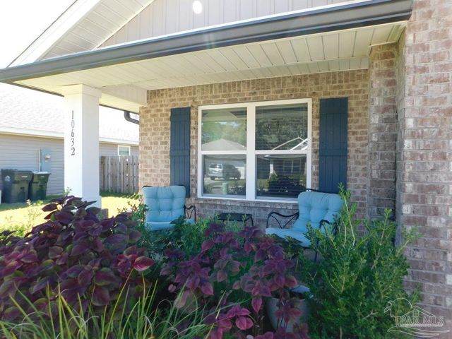 $329,000 | 10632 Queens Gate Circle | Southwest Pensacola