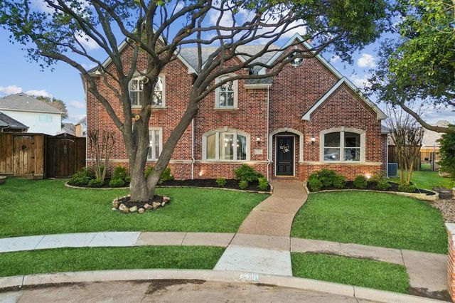 $1,399,000 | 5916 Johns Wood Drive | Plano