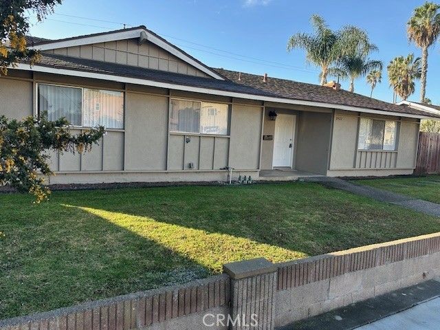 $930,000 | 8422 Talbert Avenue | Northeast Huntington Beach