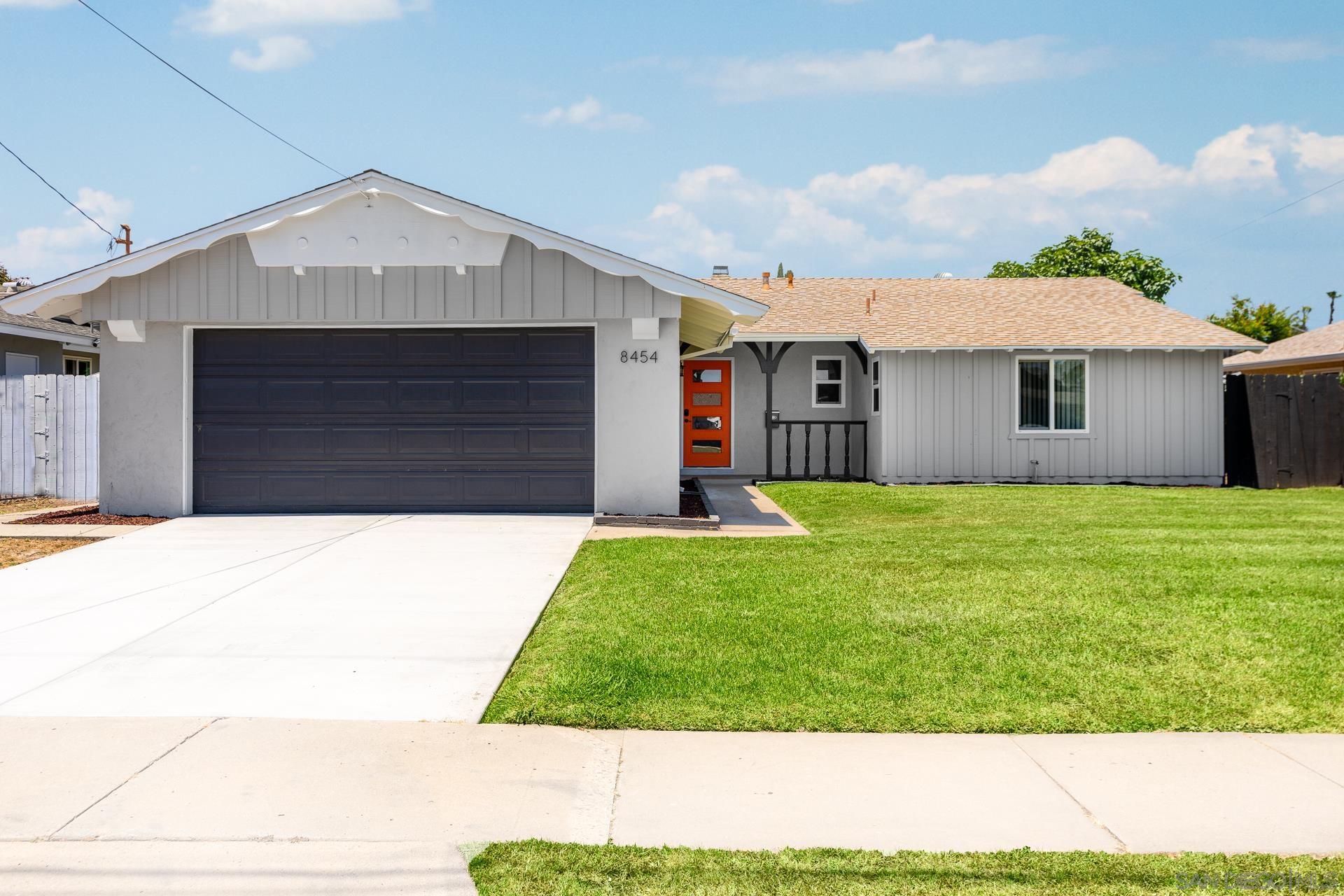 a front view of house with yard