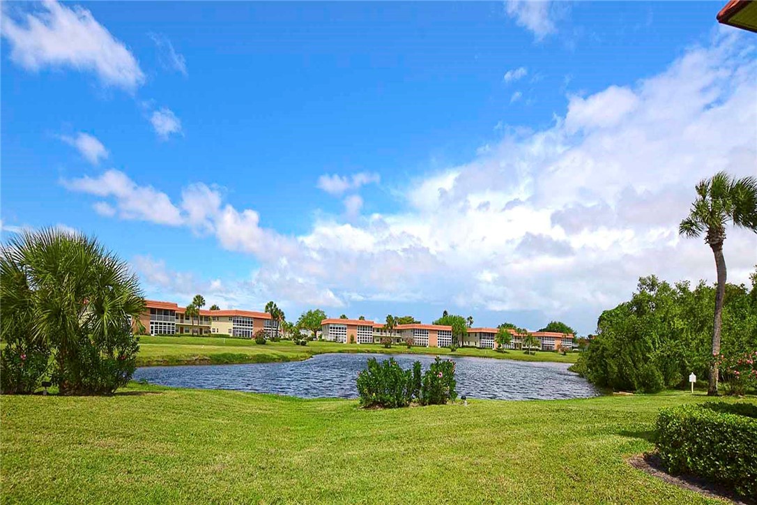 a view of building with outdoor space