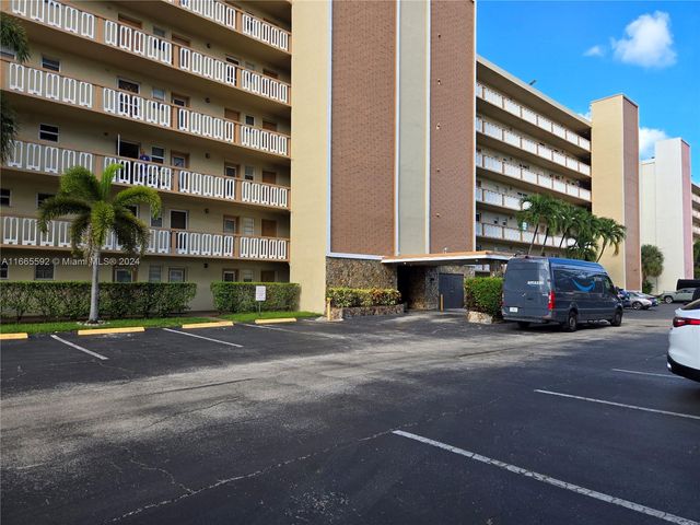 $2,100 | 900 Northeast 12th Avenue, Unit 608 | Atlantic Shores