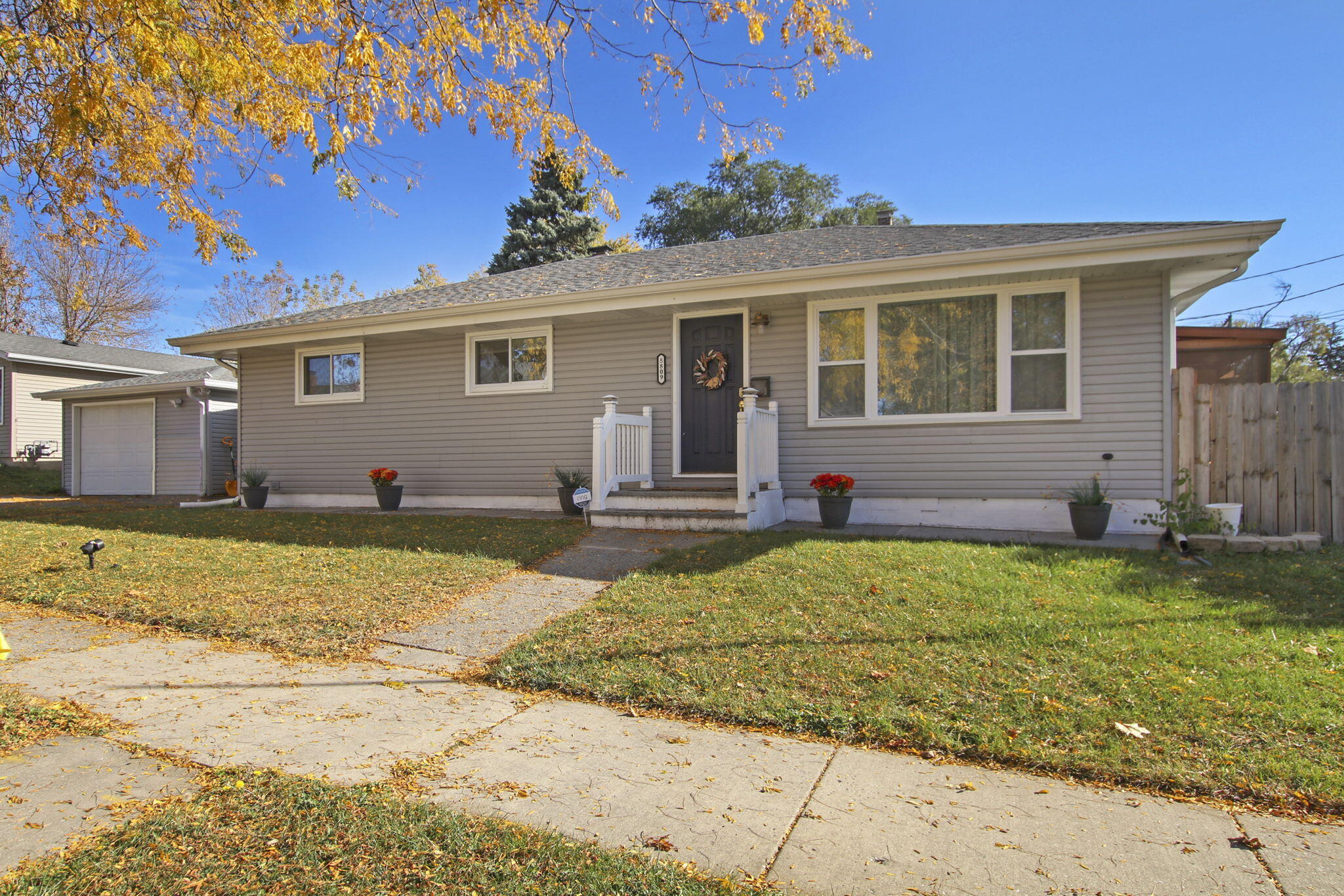 1-web-or-mls-K- 5809 41st Ave, Kenosha,