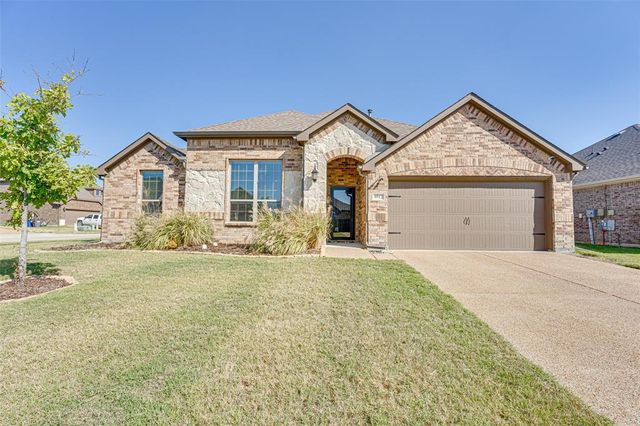 $390,000 | 4012 Falcon Drive | Melissa