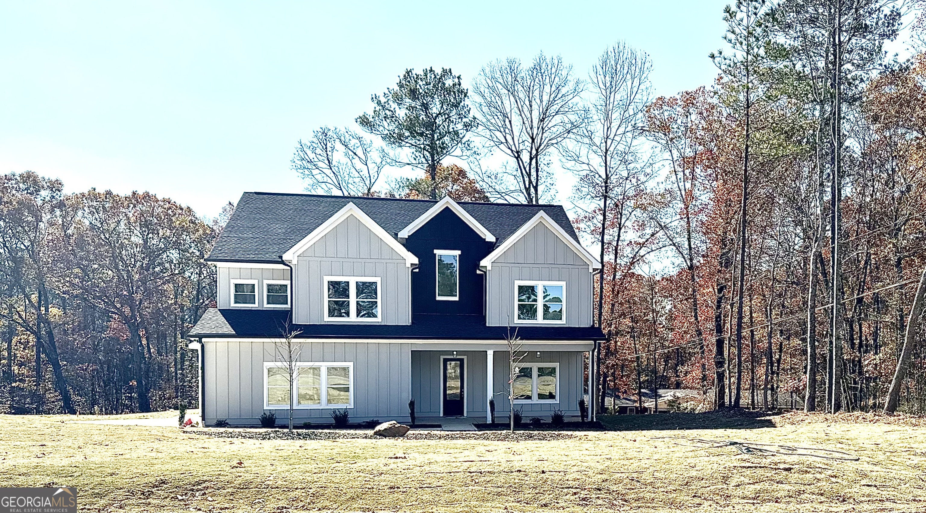 a house view with a outdoor space