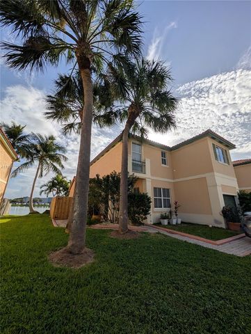 $690,000 | 14391 Northwest 83rd Avenue | Miami Lakes