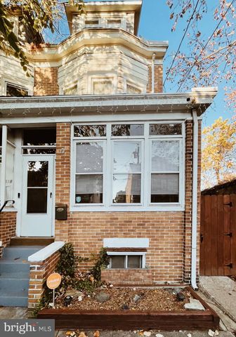 $259,900 | 520 Woodland Street | Franklin Park