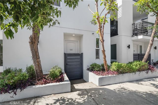 $10,000,000 | 1283 Havenhurst Drive, Unit 408 | West Hollywood Vicinity