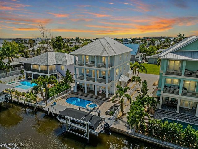 $2,877,143 | 143 Driftwood Lane | Fort Myers Beach