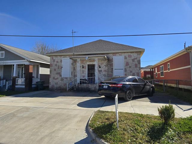 $270,000 | 3619 Ave South | Fort Crockett